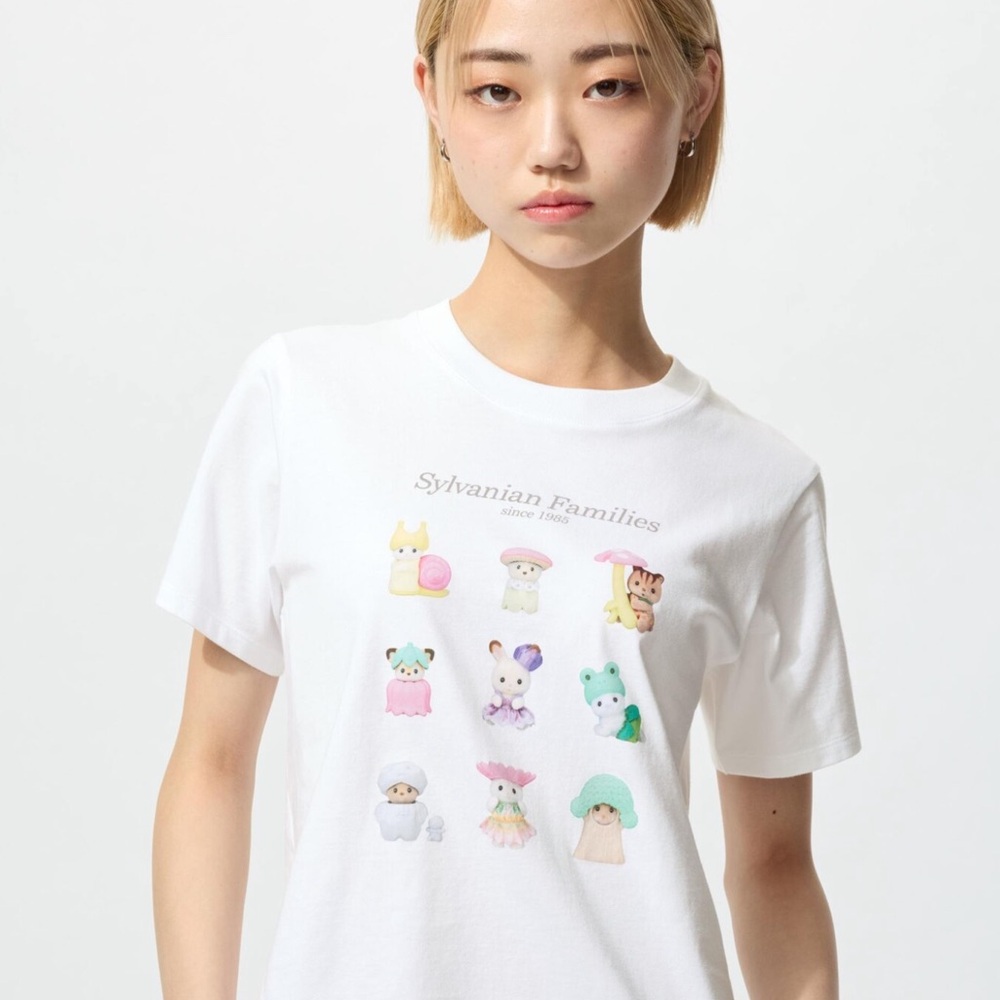 🆕 Sylvanian Families x Uniqlo UT Graphic T-shirt L